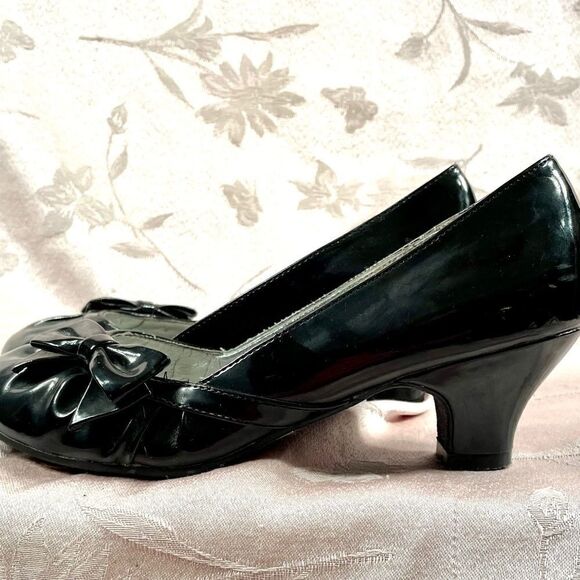 CANDIES BLACK PATENT KEIRA PUMPS 2” HEEL SIZE 5M - Picture 3 of 5